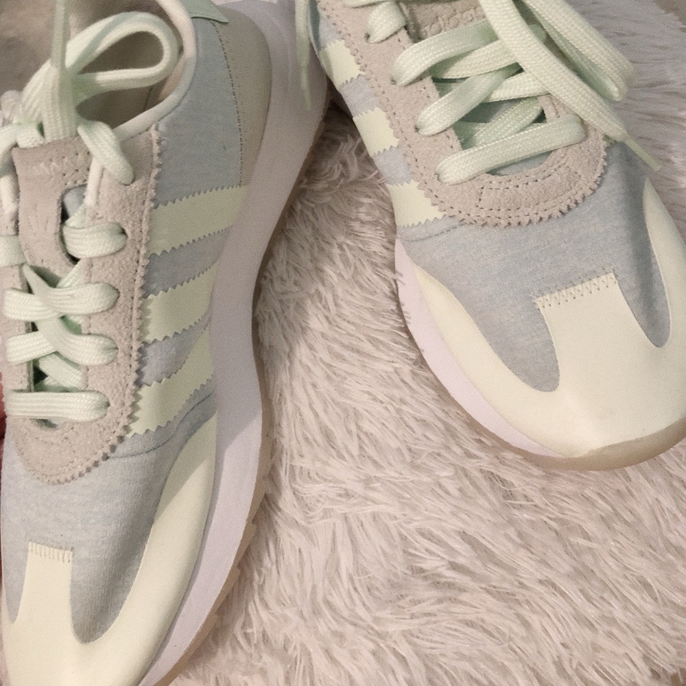 Tubular shadow J adidas shoes - Picture 3 of 3